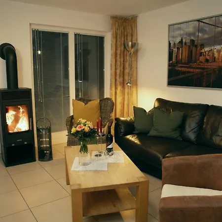 Ruegentraum Sauna - Kamin - Wlan - Lage - Bis 6 Personen * Glowe