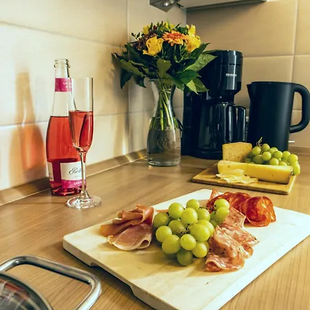 Ruegentraum Sauna - Kamin - Wlan - Lage - Bis 6 Personen בית נופש גלווה