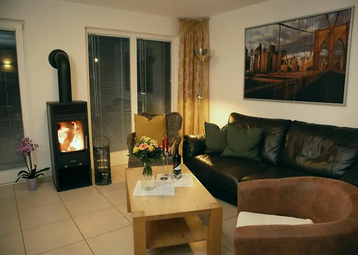 Ruegentraum Sauna - Kamin - Wlan - Lage - Bis 6 Personen * Glowe