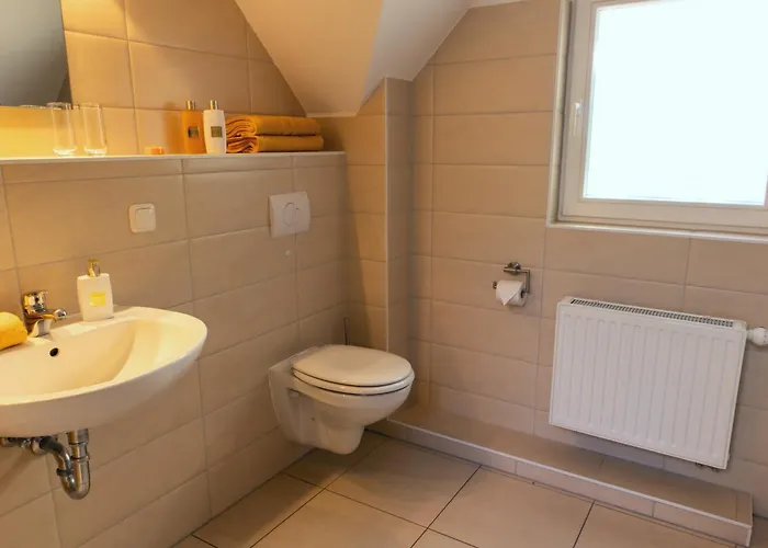 Ruegentraum Sauna - Kamin - Wlan - Lage - Bis 6 Personen Nyaraló Glowe